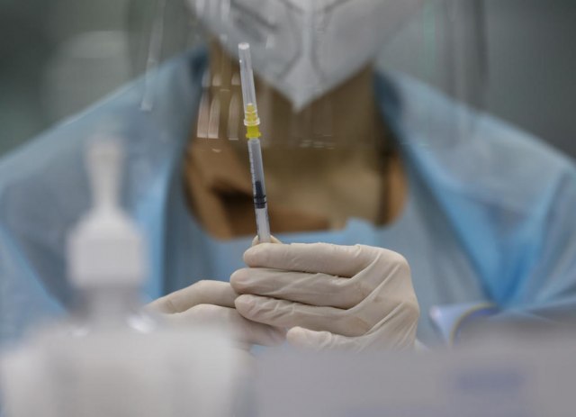 Fajzer testira novu varijantu vakcine sledeæe nedelje, Amerikanci su veæ rezervisali veliki deo